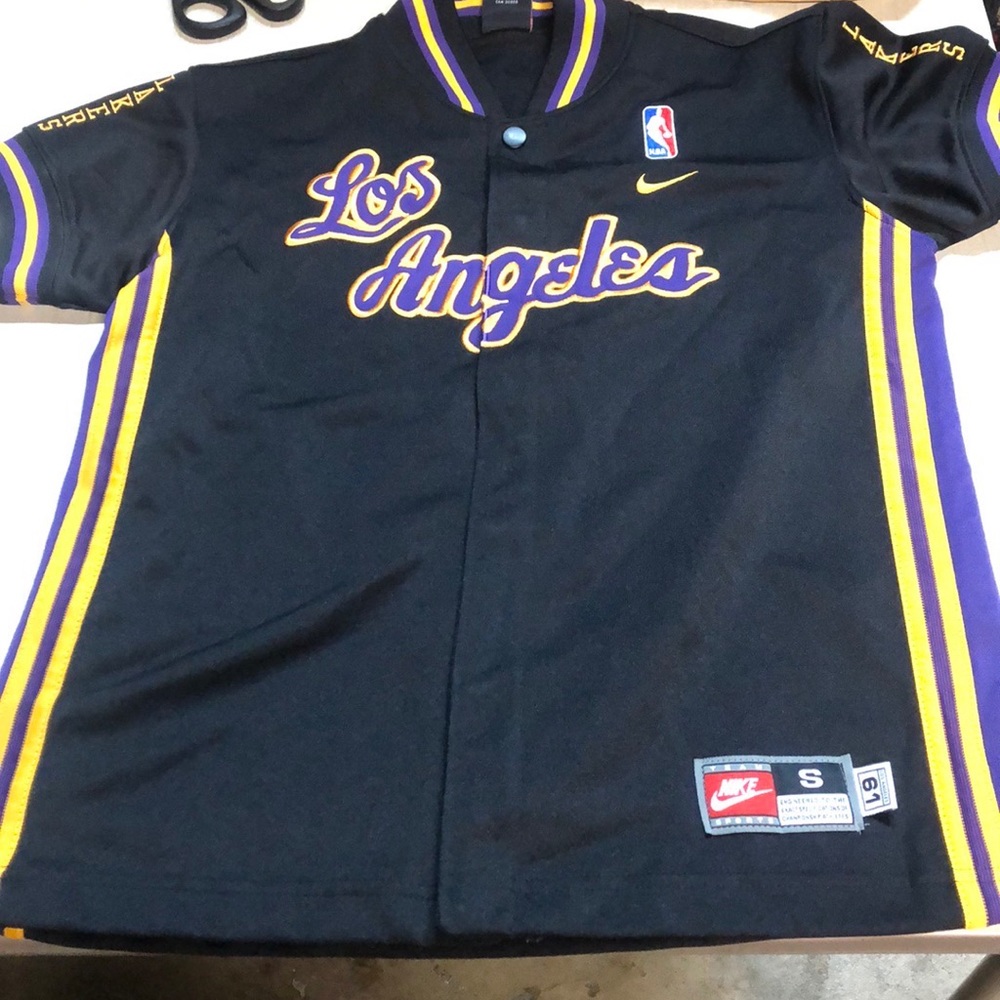 VINTAGE LOS ANGELES LAKERS NBA NIKE REWIND 1961 RETRO WARM-UP JERSEY SMALL